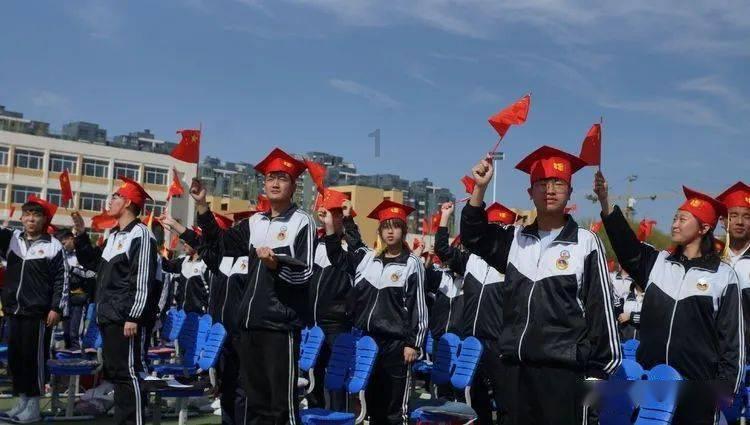 歌手张悬官宣离婚,结束2年半婚姻生活,为何艺人的婚姻总是走不长?蜗牛问答平台,专注解决你的问题